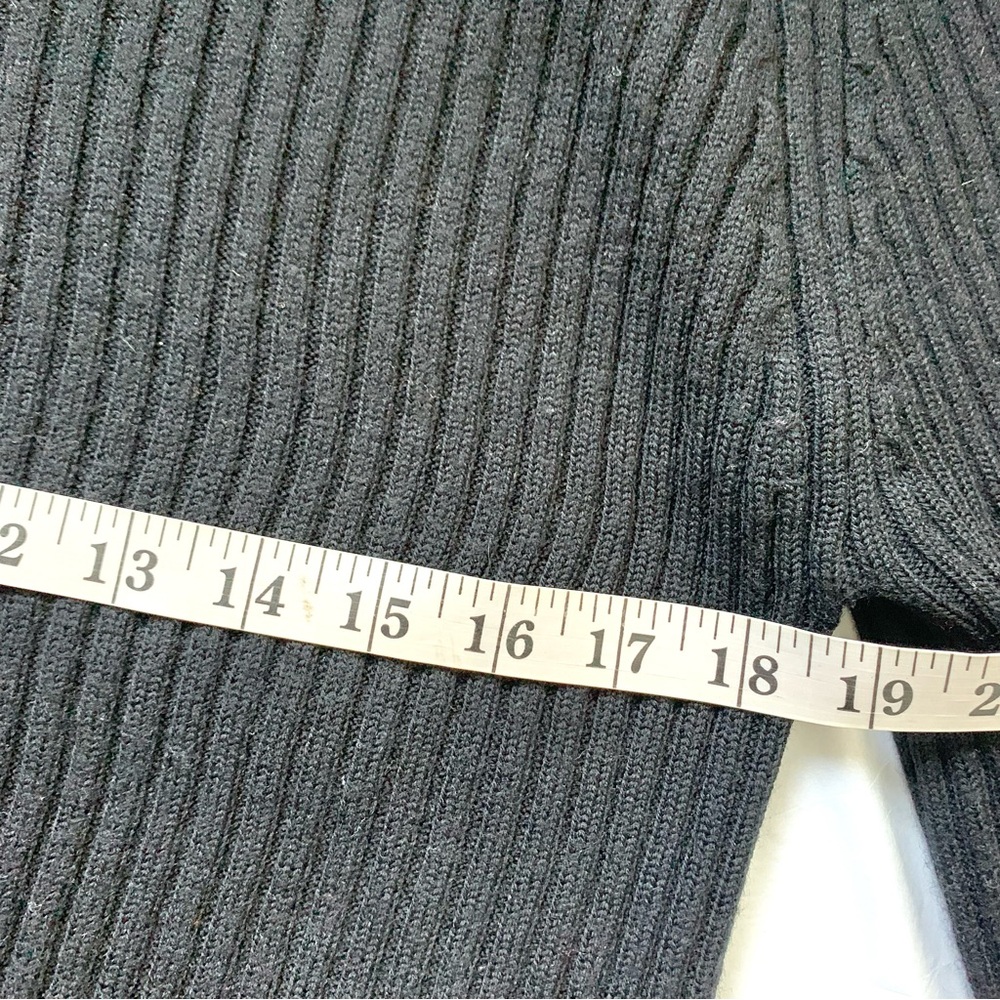 LL Bean 100% Merino Wool Ribbed Knit Turtleneck Sweater in black - Picture 9 of 14